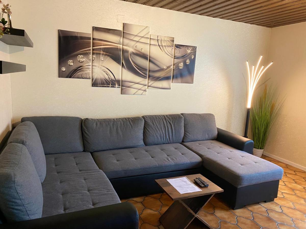 Apartments Rhona III Und IV Neunkirchen City Εξωτερικό φωτογραφία